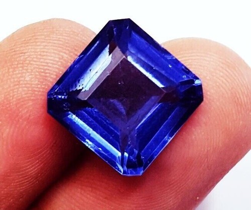 Magnifique tanzanite de 9,80 carats avec certificat. - Photo 2/4