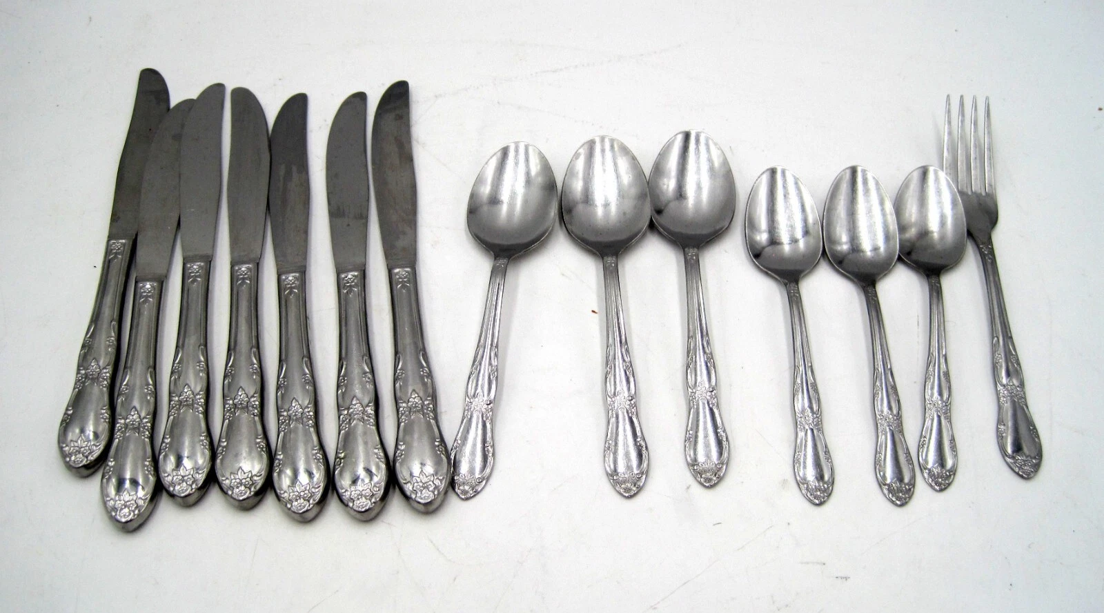 Lot of 14- Assorted Oneida Craft Venus Stainless Flatware