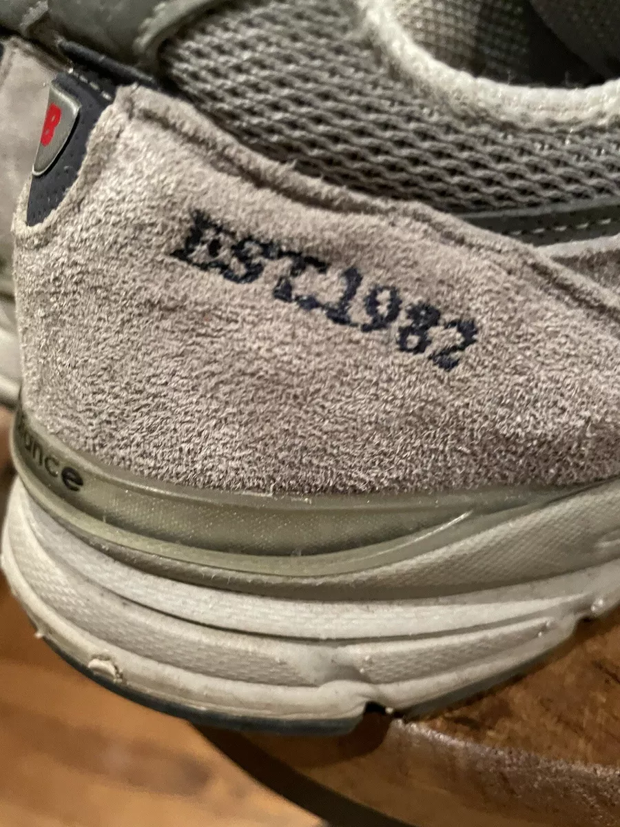 990v4 1982 sales