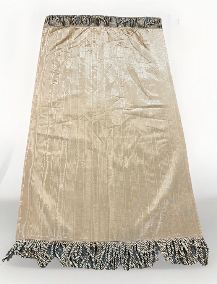 Vintage 90s Tapestry Table Runner Topper Cottage Floral Chunky Fringe 35 X 58 - Image 3 of 4