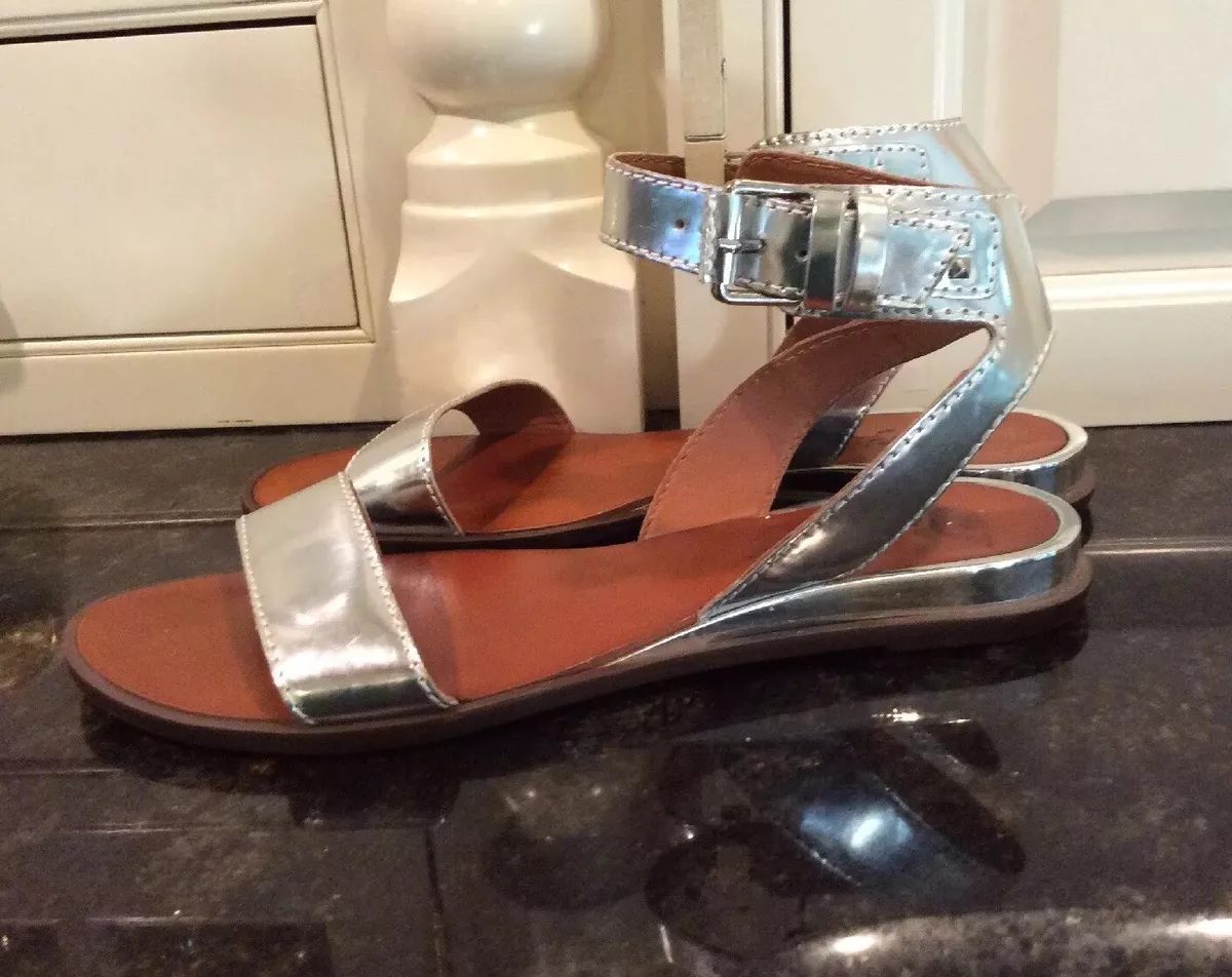 Silver flat sandals with ankle strap 2025