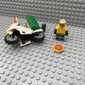LEGO Replacement pieces Lego Batman Scarecrow Pizza Delivery From Set 70910