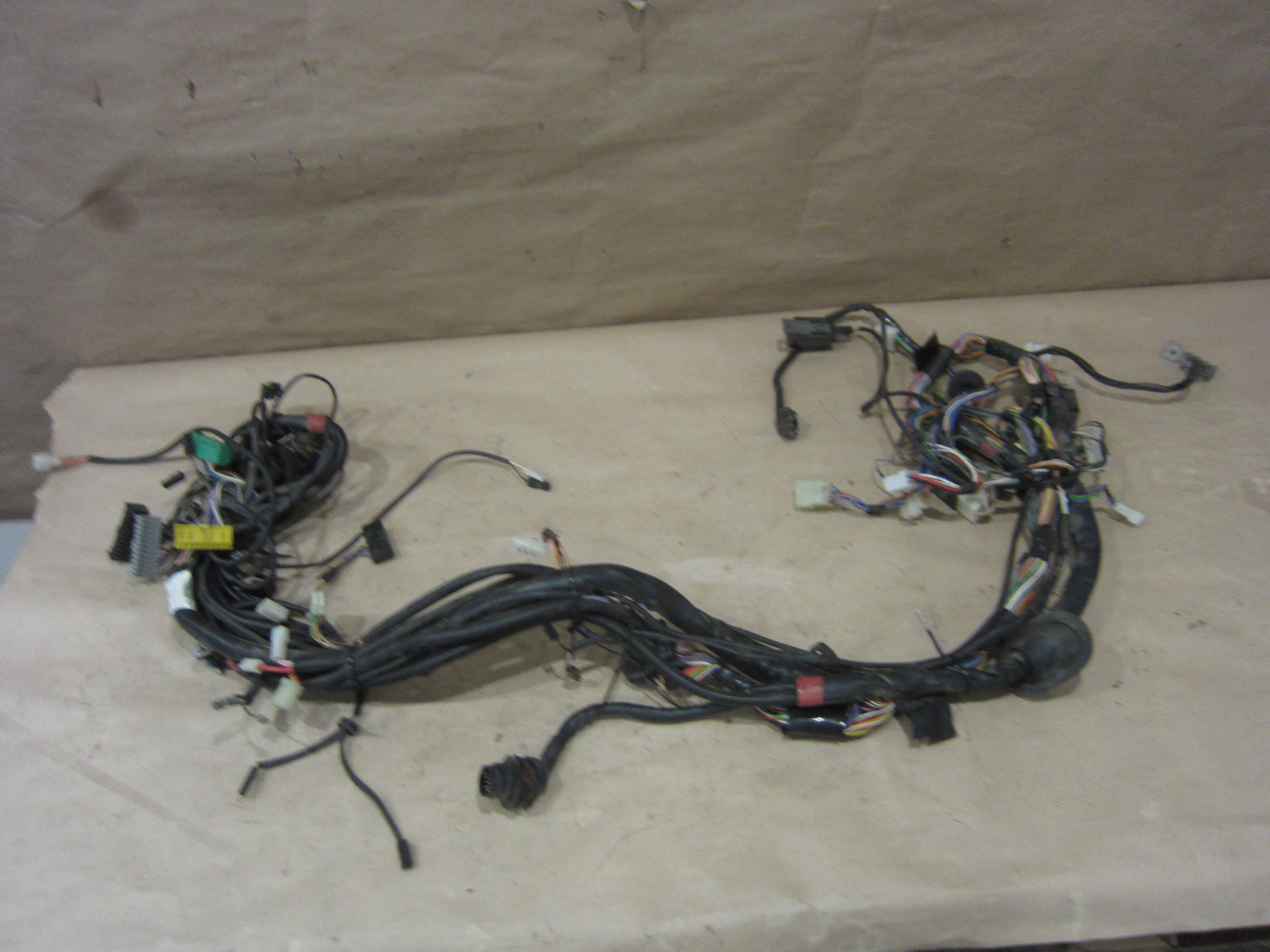 Ferrari 348 1989-1992 - Dashboard Wire Harness - P/N 146916