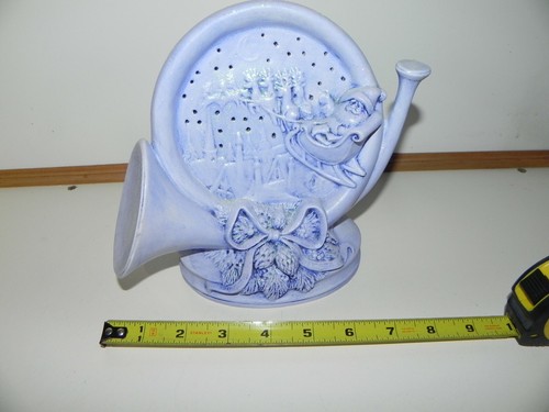 Corno natalizio in ceramica con Babbo Natale, slitta, città, dipinto bianco poi macchiato blu - Foto 12 di 12