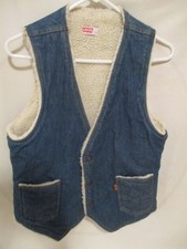 Vintage Levis Sherpa Lined Denim Boys Vest Size Medium Orange Tab Made In USA