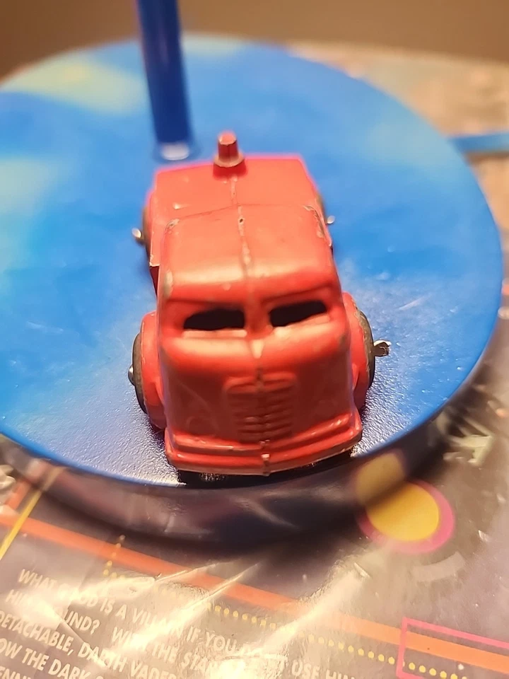 BONITO SEMIRREMOLQUE TRANSPORTADOR AUTOMÁTICO ROJO FUNDIDO A PRESIÓN BARCLAY DE COLECCIÓN AÑOS 50 Foto 4 de 4