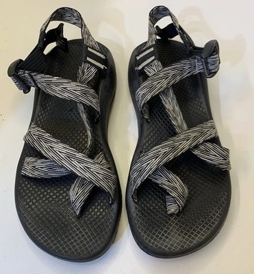 Chaco Women s Size 8.0 Z2 Classic Sport Strappy Hiking Sandals Black White Gray