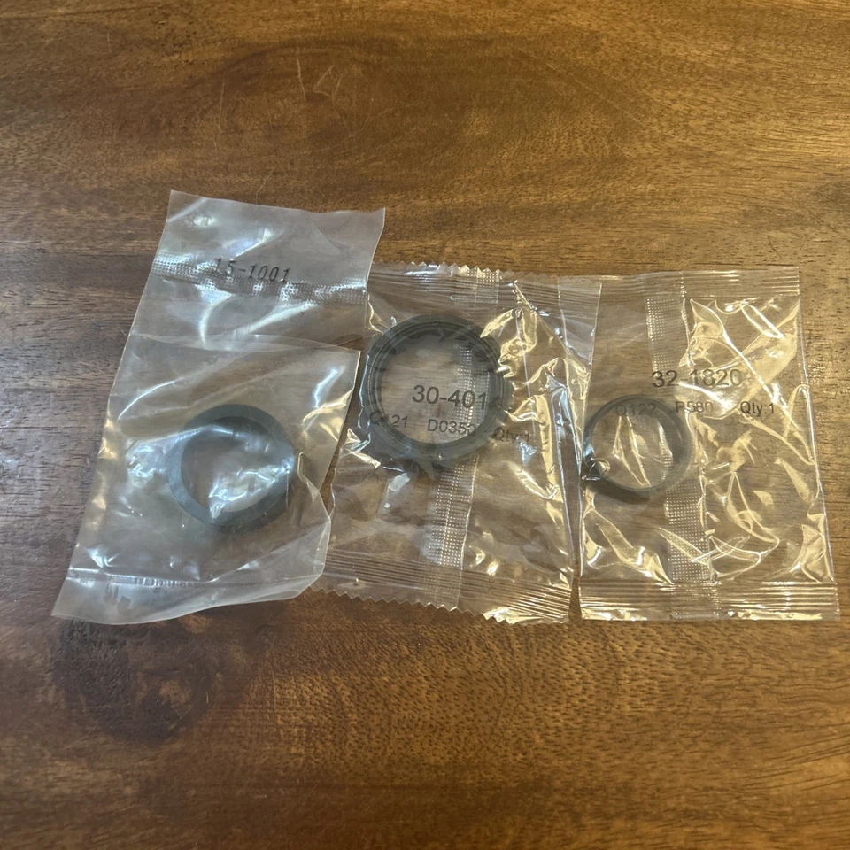 Kit de sellado de piñón de contraeje TUSK Honda CR250R 88-07, CR500R 88-01, CRF450R Foto 3 de 3