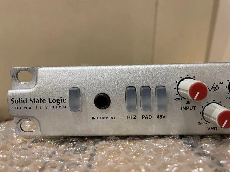 Preamplificador de micrófono pre 4 canales Solid State Logic SSL XLogic Alpha VHD con fuente de alimentación Foto 4 de 4