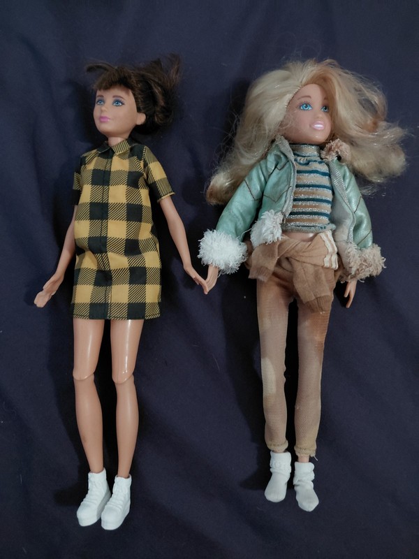 Lot of 2 Fashion Girl Dolls w/ Outfits, Removable Clothes, Brown Straight Hair