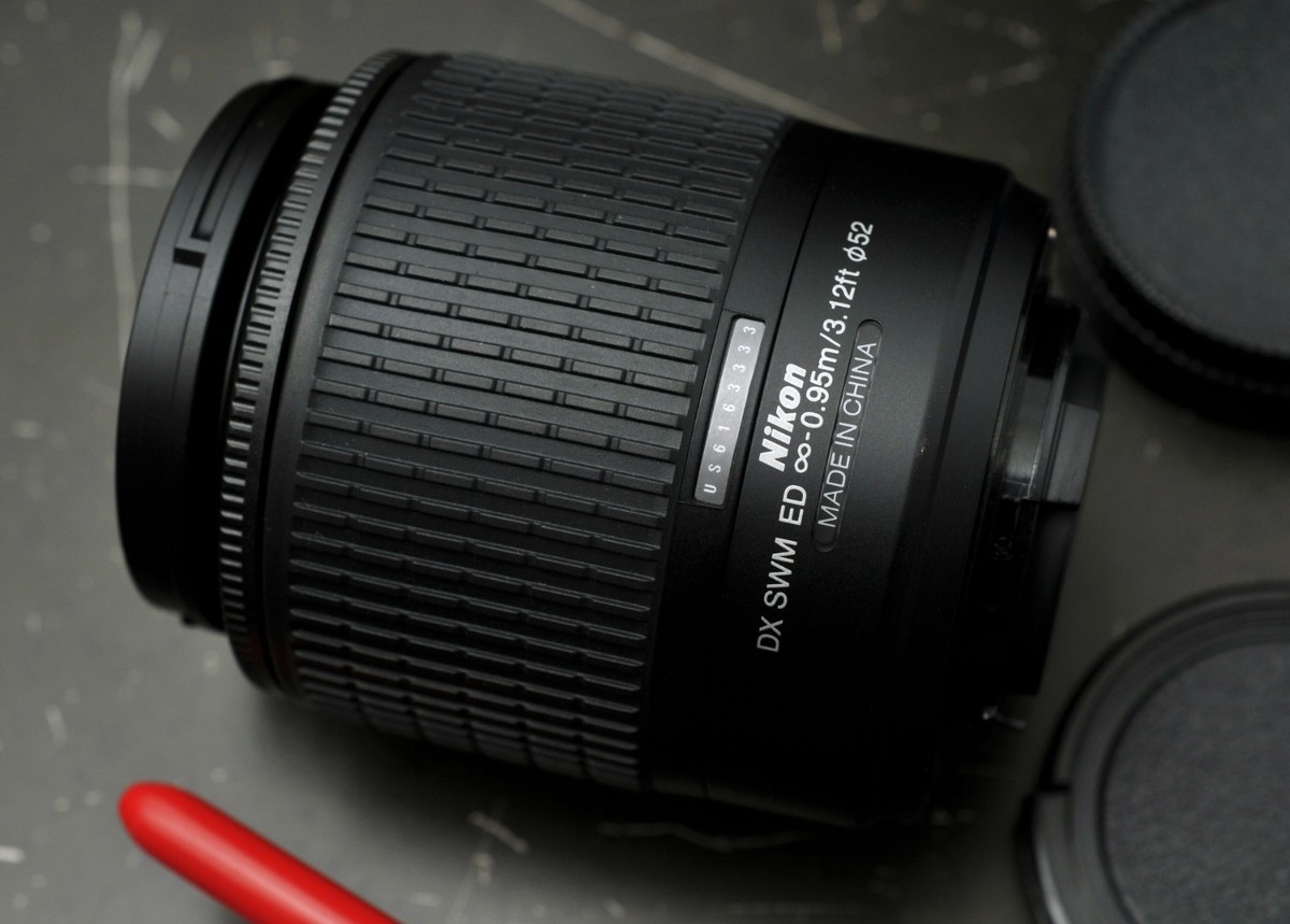 Nikon AF-S DX Zoom-NIKKOR 55-200mm f/4-5.6G ED F-Mount Lens , NM