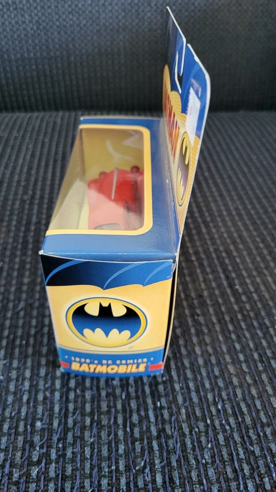 2005 Corgi 1930s Batmobile Red DC Comics 1:43rd Scale Diecast New Original Box - Image 3 of 4