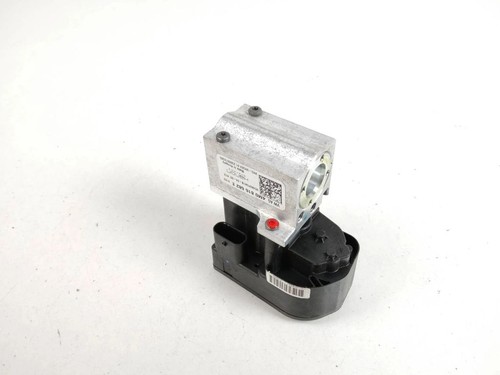 Porsche Taycan 9J1 2022 Klimaventil Expansionsventil 4M0816682E Elektro RZV72627