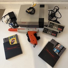 Nintendo NES fully working, 2 controllers, zapper mario/duck hunt and mario 3