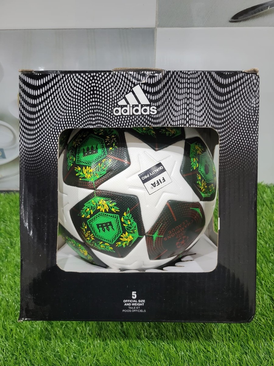 UEFA CHAMPIONS LEAGUE 2018-19 GREEN STAR Match Football Soccer