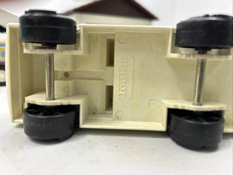 De colección Tonka Bell System Constructores Juego Camiones Postes Teléfono Caja Garaje 1979 Foto 3 de 4