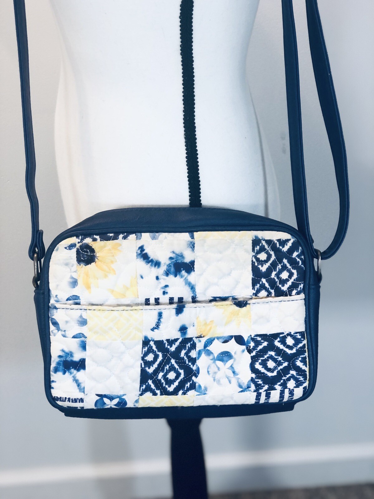 Donna Sharp Quilted Patchwork  Blue/Multicolor Sh… - image 3