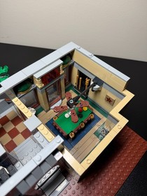 LEGO 10246 Detective&rsquo;s Office Modular Building w/ Manual No Minifigures
