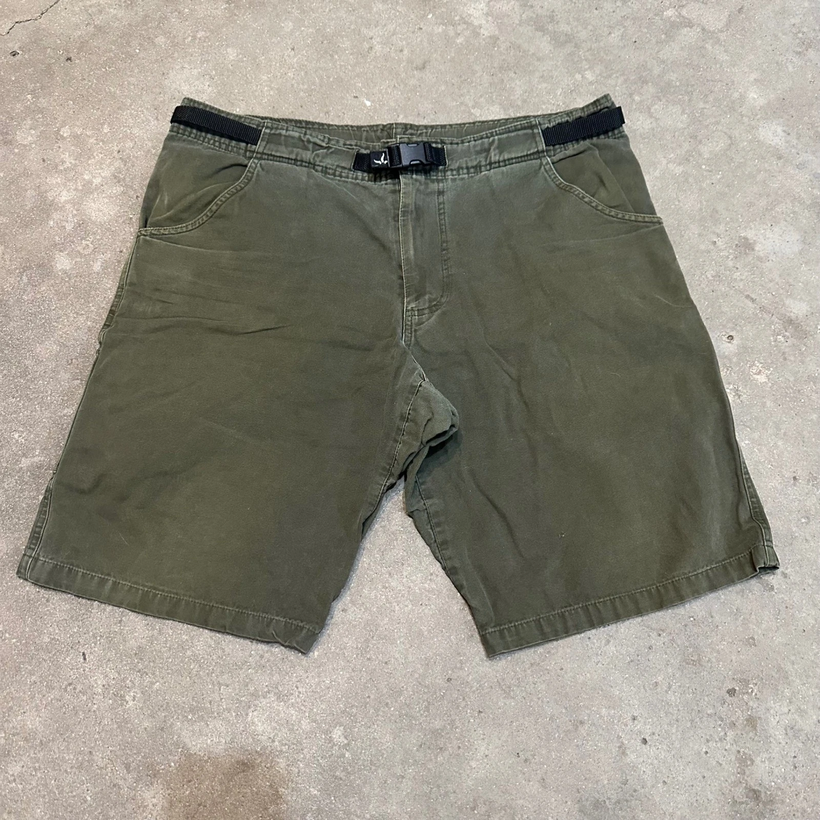 VTG Prana Shorts Mens XL Green Canvas Integrated Belt USA MADE Hiking Outdoor