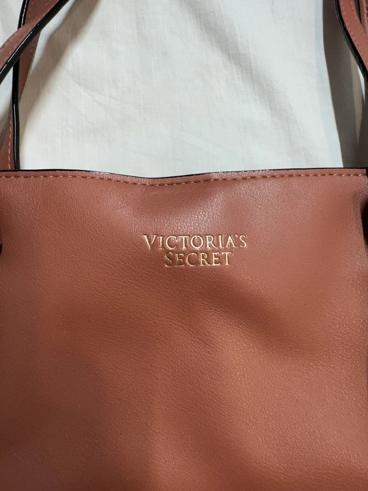 Bolso de hombro Victoria's Secret grande de cuero sintético marrón rosa para mujer Foto 2 de 4