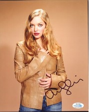 Amanda Seyfried Sexy Autographed Signed 8x10 Photo ACOA 2020-4