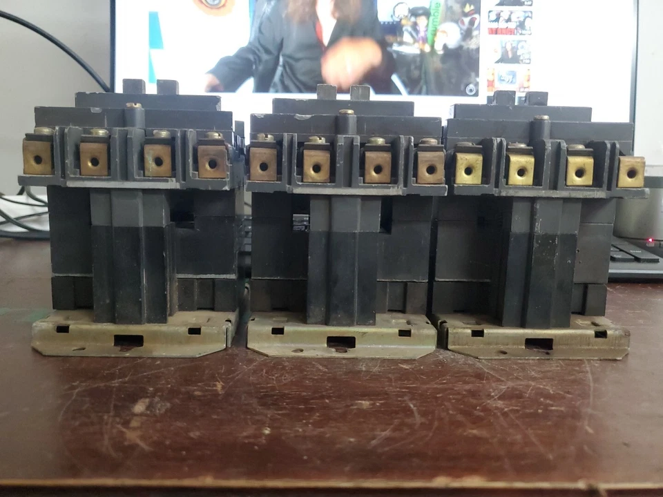 (3-PCS) WESTINGHOUSE MOTOR CONTROL A200MACIC 200-575V 1.5-2HP (VR8) - Image 4 of 4