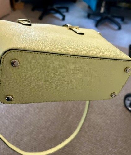 Kate Spade Crossbody Very Pretty, Very Good Condition, L@@K - Picture 5 of 5