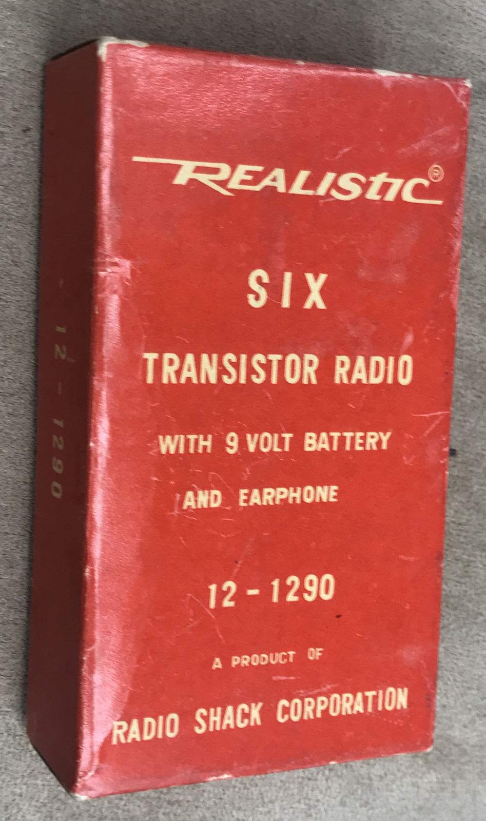 Vintage REALISTIC SIX Transistor Radio 121290 in original box RADIO