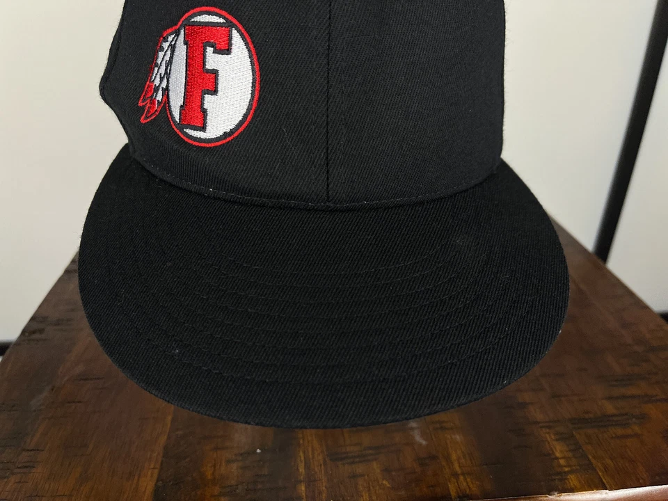 Gorra ajustada Fallbrook High School adulto 7 1/4 negra 210 mezcla de lana ajustada Foto 4 de 4