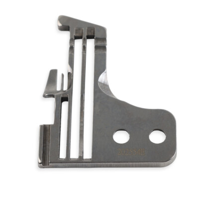 1PCS # 202554E 4-Thread Chrome Needle Plate For Pegasus Sewing