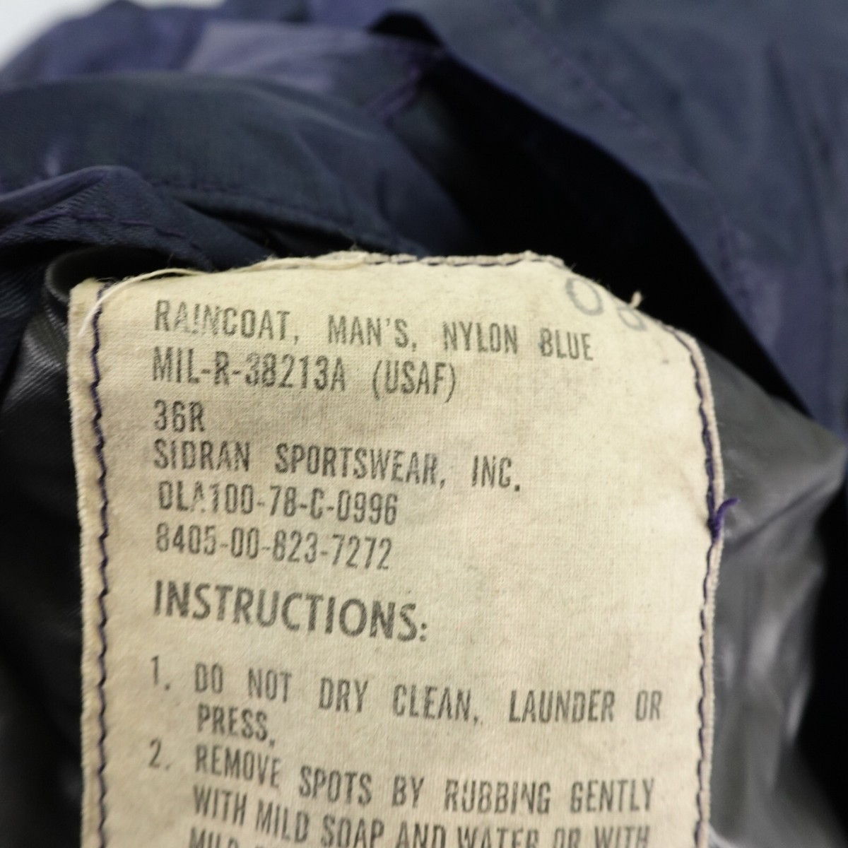 Vintage US Air Force Jacket Mens 36R Blue Raincoat Nylon Trench
