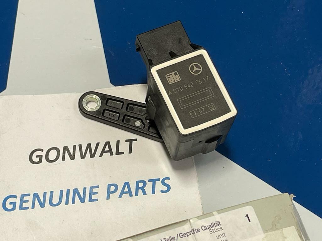 Mercedes Benz CLS500 CLS55 AMG 2006 Suspension Ride Height Sensor 