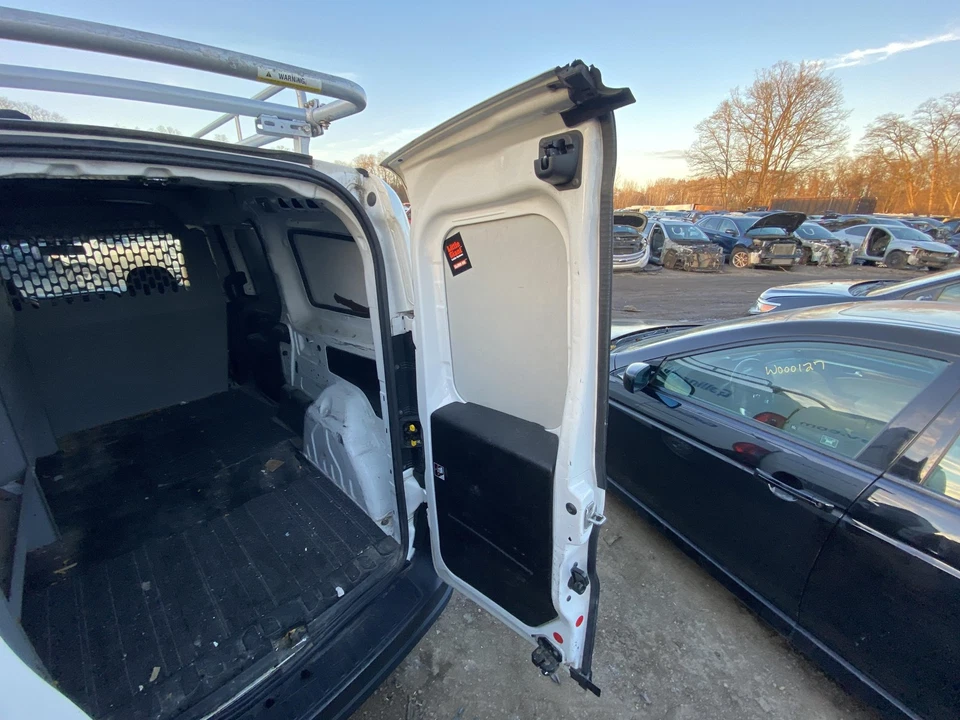 Used Right Rear Cargo Door Assembly Back fits: 2018 Ram Promaster city metal pan Foto 2 de 4