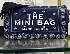 Marc Jacobs Women s Pouch Wallet Folding Logo Accent Blue White Floral