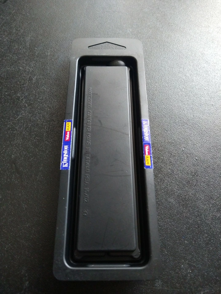 Kingston RAM Memory Module 256MB PC2100 CL2.5 non-ECC 184 Pin KVR266X64C25/256-R - Image 3 of 4