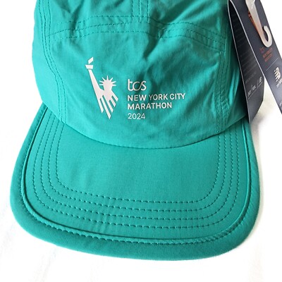 New Balance New York City Marathon 2024 Hat 5 Panel + Gloves Set Small / Medium New Balance New York City Marathon 2024 Hat 5 Panel + Gloves  main image 3