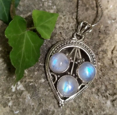 Pendentif pierre de lune arc-en-ciel naturelle filigrane argent massif 925 - Photo 1/4