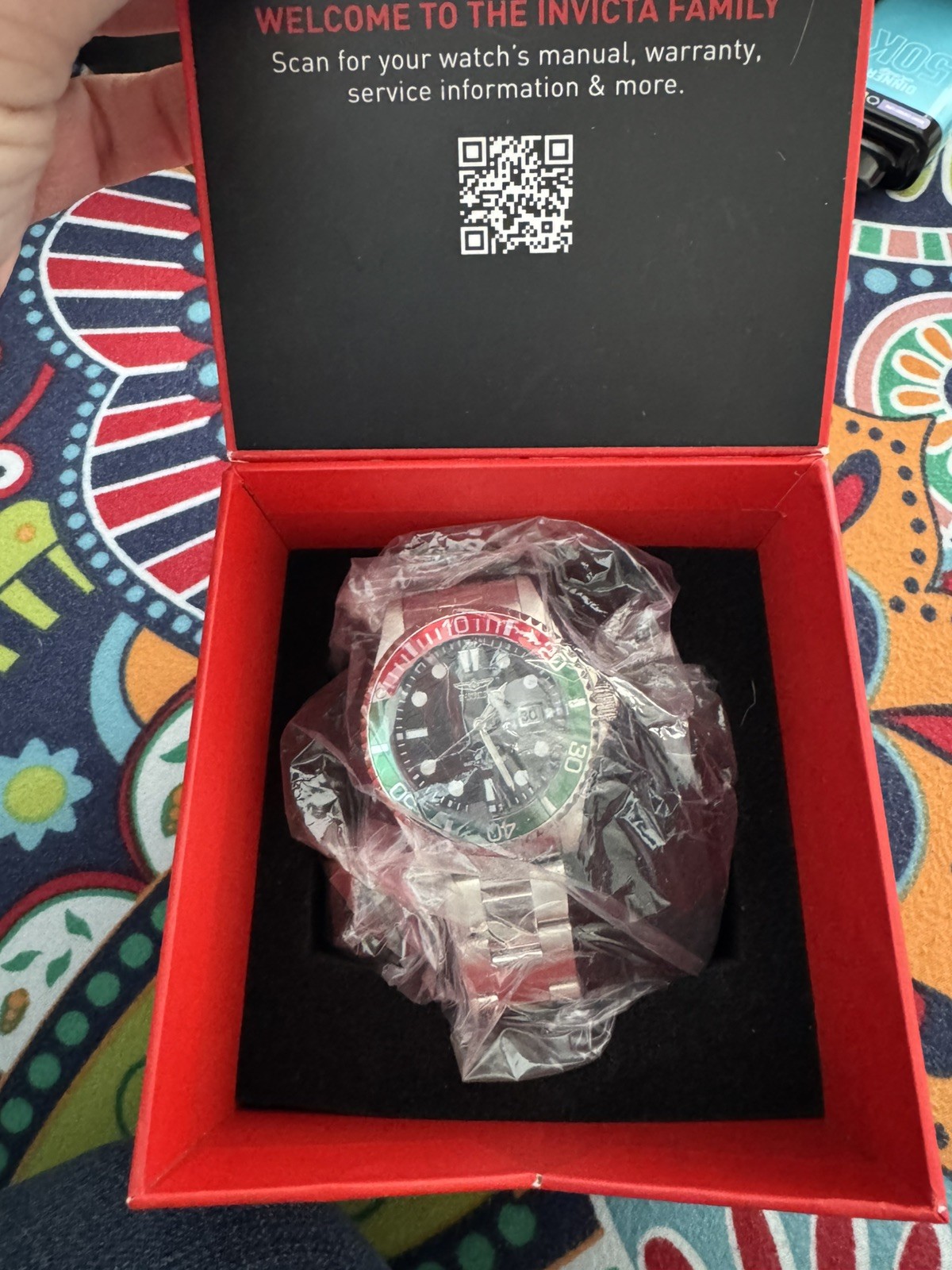 Invicta Pro Diver Men's Watch shark - 43mm, Steel NEW red and green bezel 