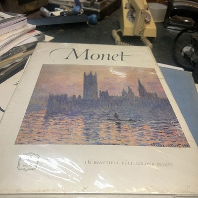 Monet Beautiful Full Colour Prints Book Express Art Book 