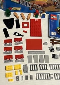 Lego City 7684 Pig Farm & Tractor Replacement Parts Original Box Booklet 2 READ