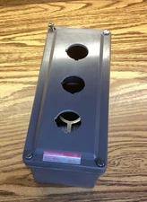 WESTINGHOUSE 3 UNIT MOLDED PUSHBUTTON CONTROL STATION ENCLOSURE PB2EM3