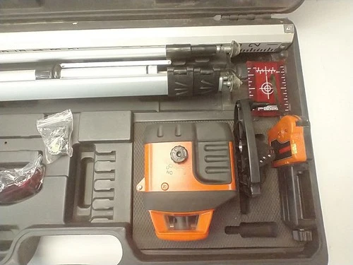 Johnson 40-6515 Self-Leveling Rotary Laser Level with Case and Accessories