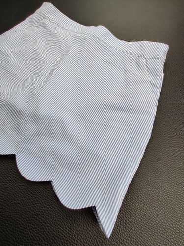 Vineyard Vines Girl's M Skort Baby Blue/White Striped Scallop Hem Stretch Skirt - Picture 6 of 10