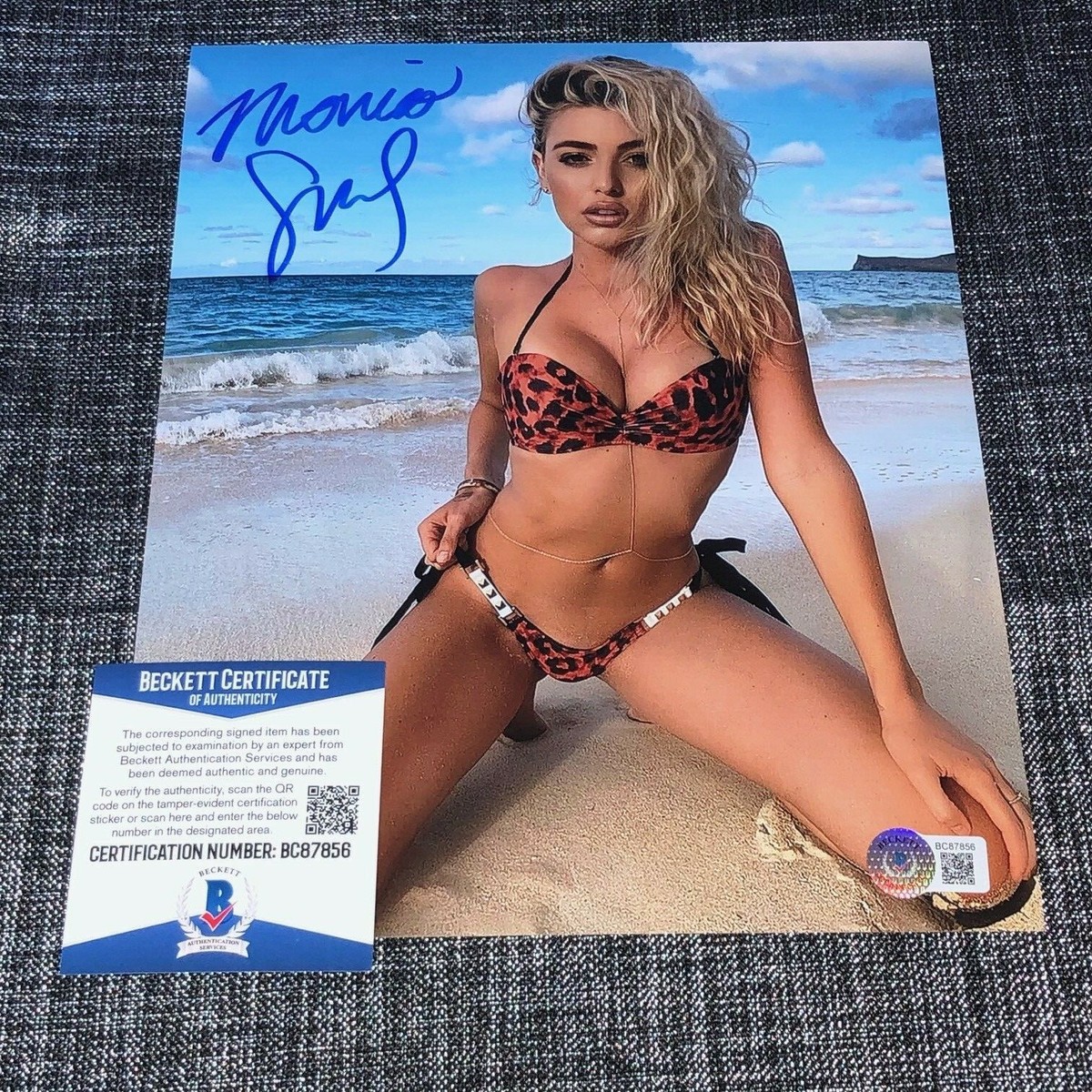 MONICA SIMS SIGNED 8X10 PHOTO SEXY HOT SUPER MODEL PLAYBOY BECKETT