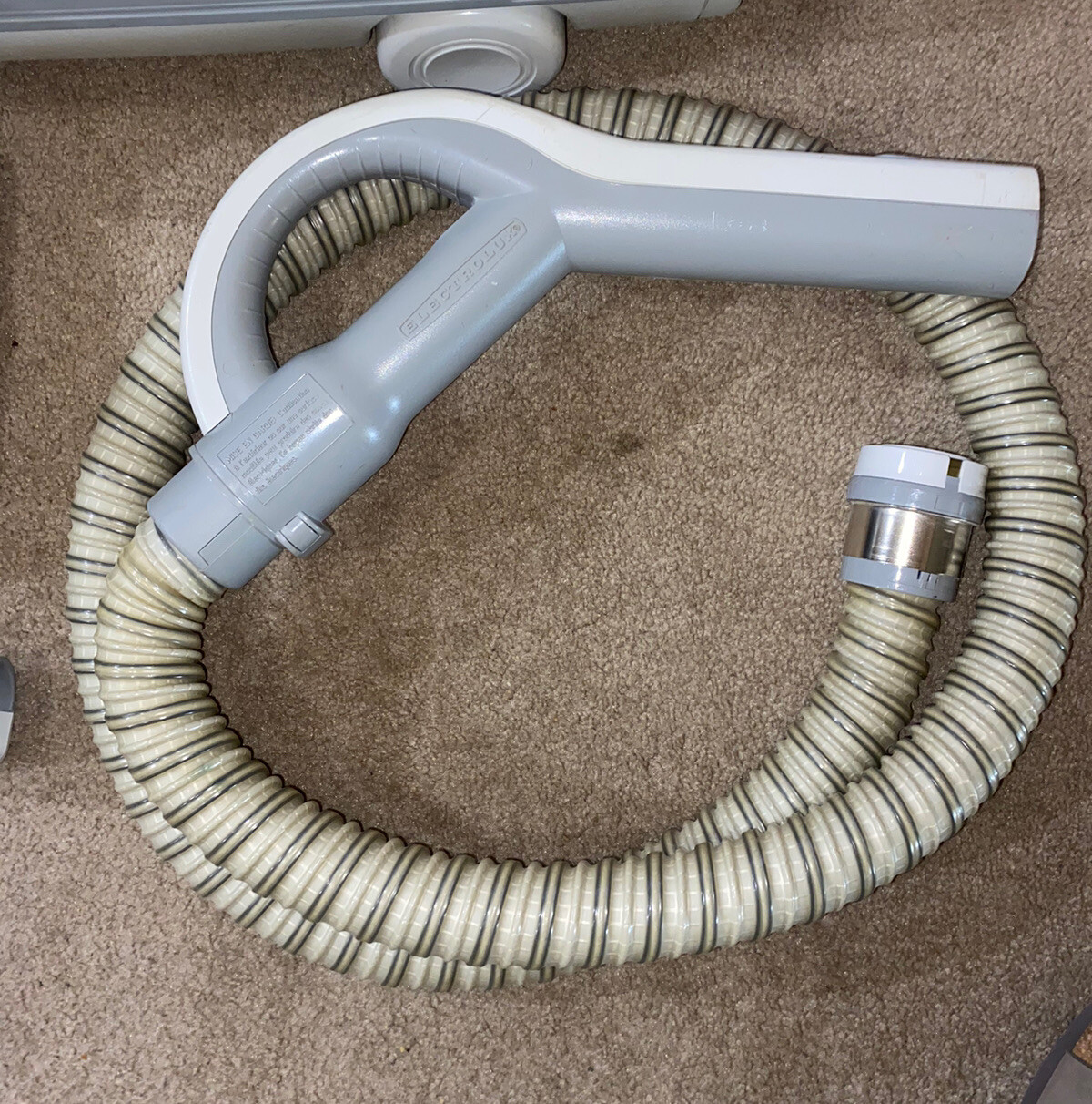 Electrolux Epic series 6500SR Canister Vacuum Cleaner Tested, Works