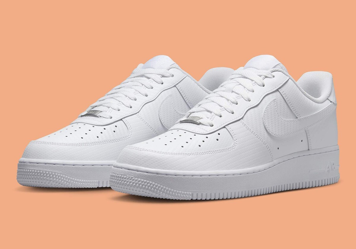 Nike Air Force 1 Low '07 LV8 Men's White Carbon Fiber Sports
