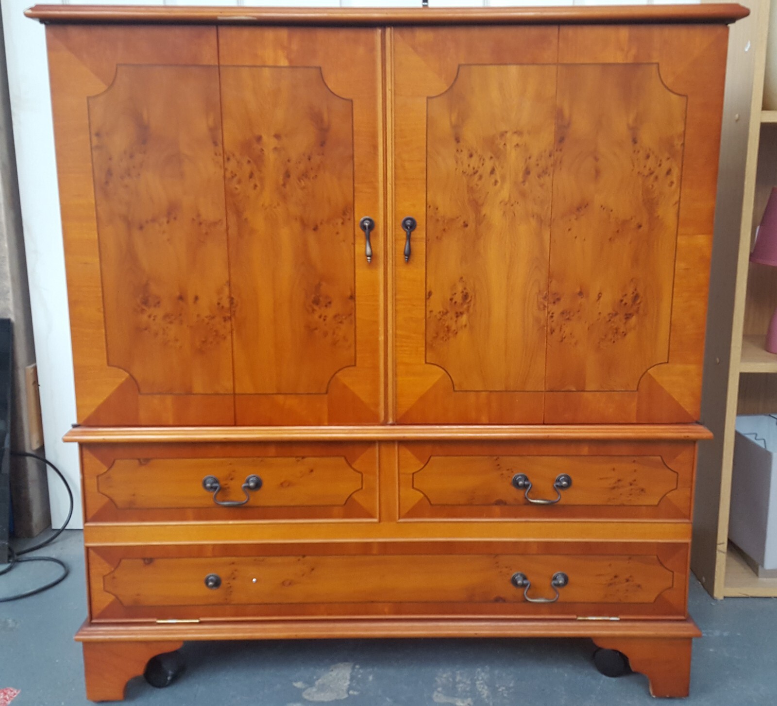 Mid Century Modern, Yew TV eBay