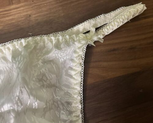 Vtg Simply Basic String Thong Panties Second Skin Shiny Satin Size 8 Ivory Y2K - Picture 3 of 5