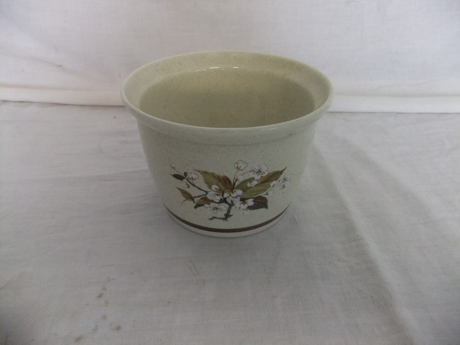 Pottery Royal Doulton Wild Cherry (1979) dishwasher safe tableware