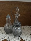 Antikes Glas Kruzifix Set in einem gedrehten Drahtgestell